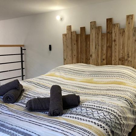 Appartement Au Coeur D'Espalion La Cabane Du Lot Luaran gambar