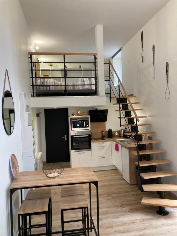 Appartement Au Coeur D'Espalion La Cabane Du Lot Luaran gambar